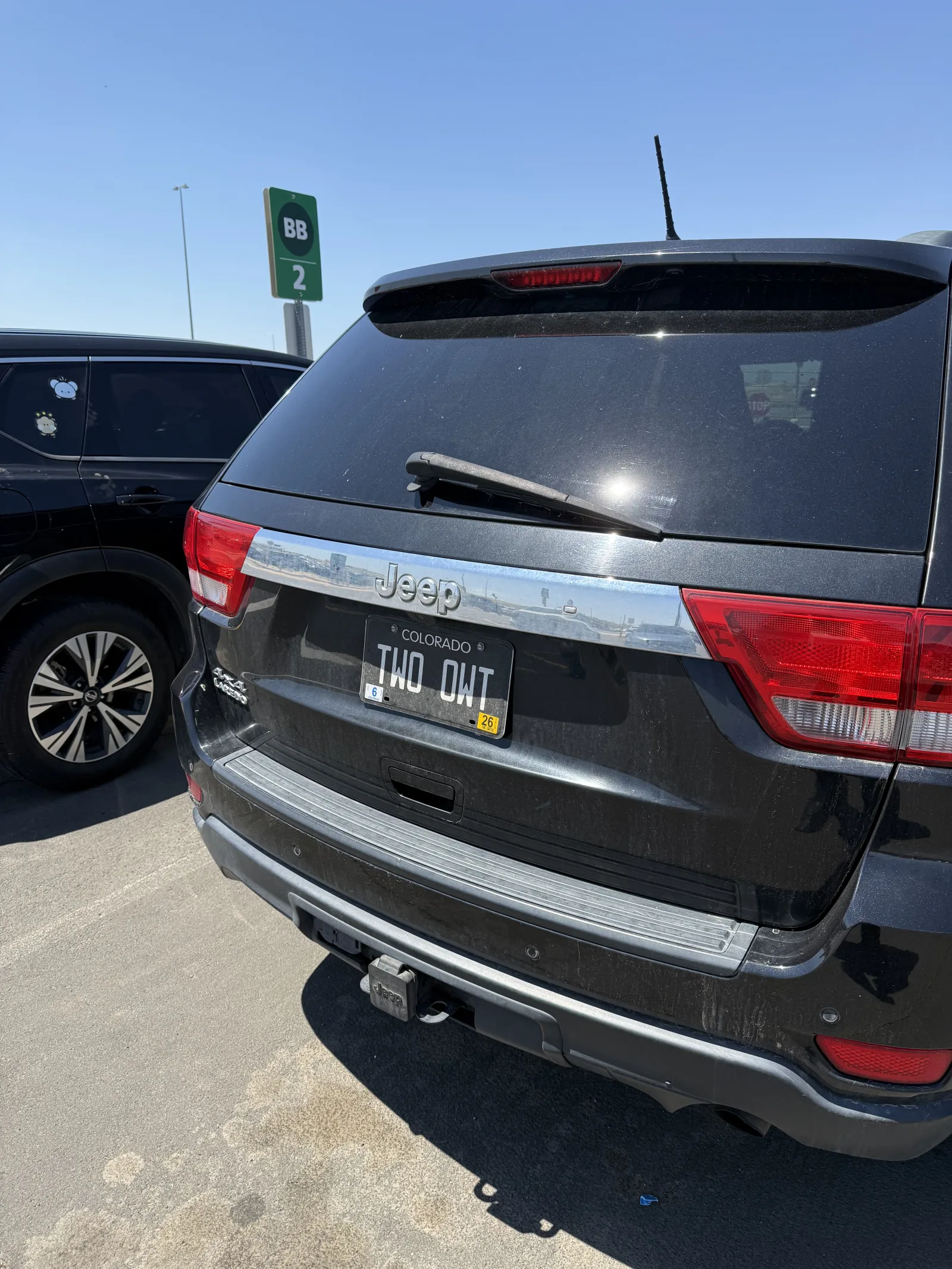 LHO ONE
→ COLORADO •
DEOF
N
BB — CO