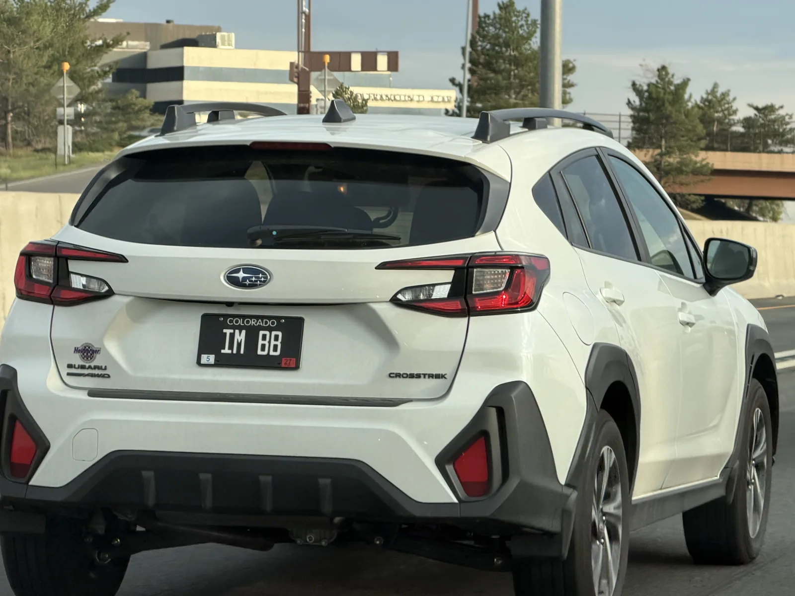 UBARU
" COLORADO •
I BB
271
CROSSTREK — CO
